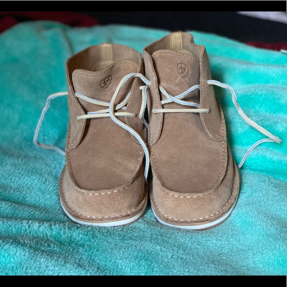 women’s ariat cruisers